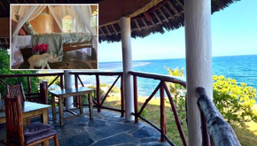 Room in Villa - Eagle Suite 38m2 in Villa 560 m2, Indian Ocean View